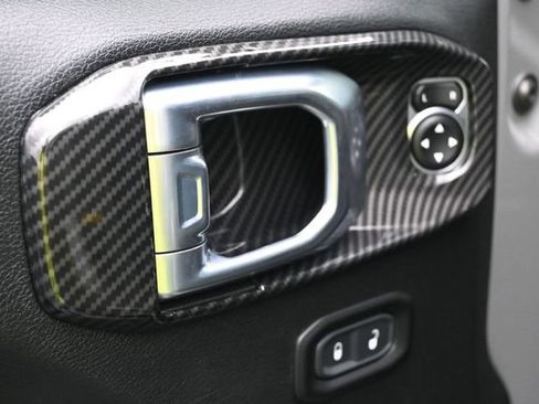 Used 2021 Jeep Gladiator Sport AWD/4WD image 18