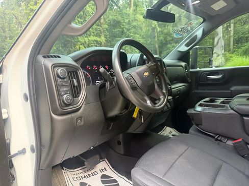 Used 2023 Chevrolet Silverado 2500 Custom w/ Custom Value Package AWD/4WD image 21