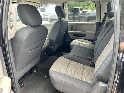 Used 2011 RAM 1500 Classic SLT w/ Luxury Group RWD image 8