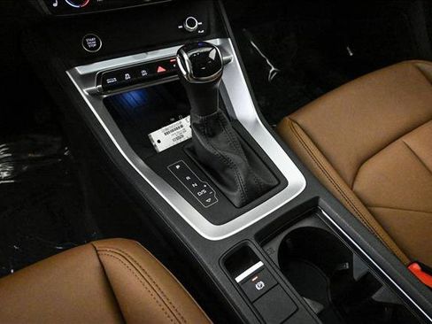 Certified 2025 Audi Q3 2.0T Premium Plus w/ Premium Plus Package image 12