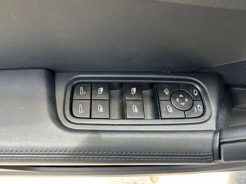 Certified 2026 Porsche Cayenne S AWD/4WD image 19