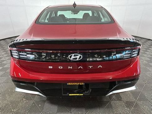 Used 2024 Hyundai Sonata SEL FWD image 4