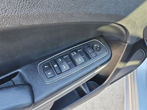 Used 2023 Chrysler 300 S image 23