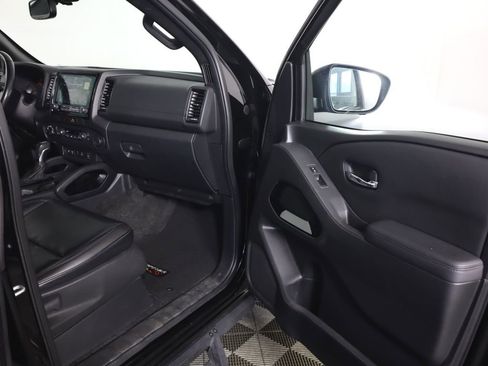 Used 2022 Nissan Frontier PRO-4X w/ Pro-4X Premium Package AWD/4WD image 25