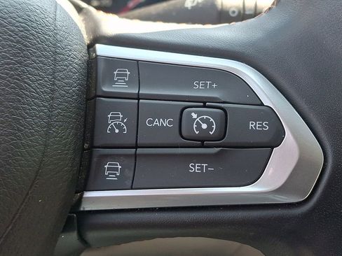 Used 2022 Jeep Compass Limited w/ Sun and Sound Group AWD/4WD image 23