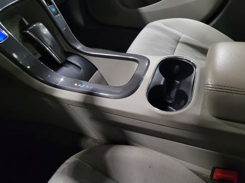 Used 2014 Chevrolet Volt w/ Enhanced Safety Package 2 image 26