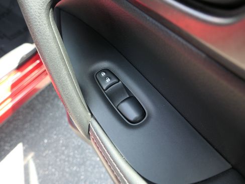 Used 2019 Nissan Rogue Sport S FWD image 24
