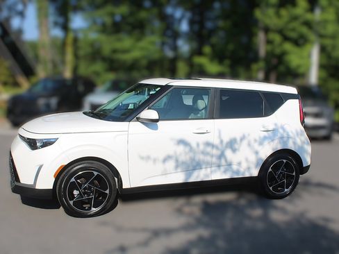 Certified 2025 Kia Soul EX FWD image 4