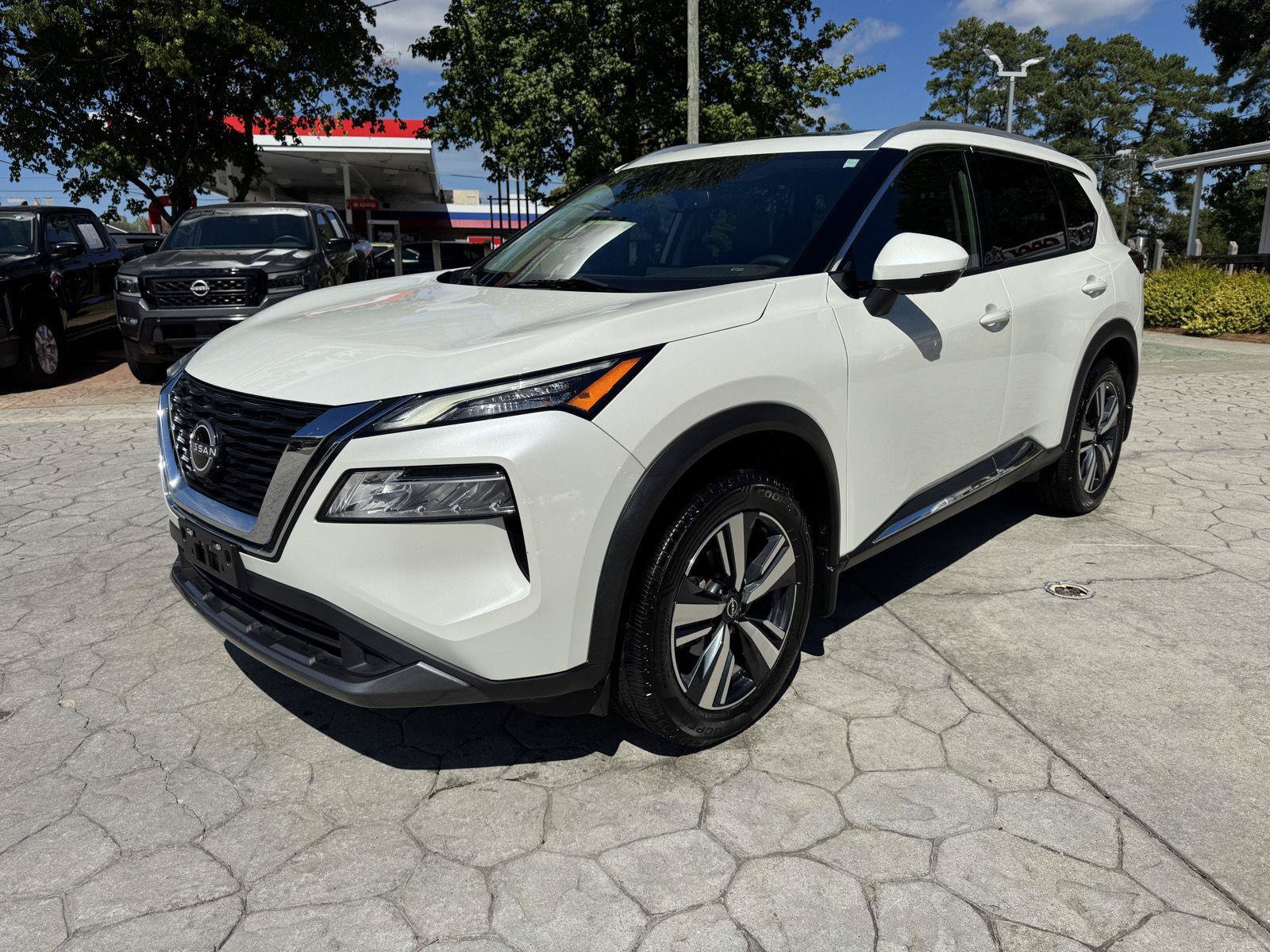 Used 2023 Nissan Rogue SL FWD image 9