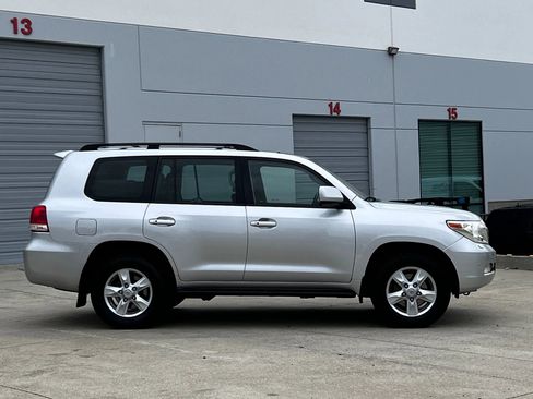 Used 2008 Toyota Land Cruiser AWD/4WD image 3