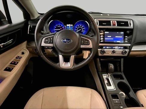 Used 2017 Subaru Legacy 2.5i Premium AWD/4WD image 5