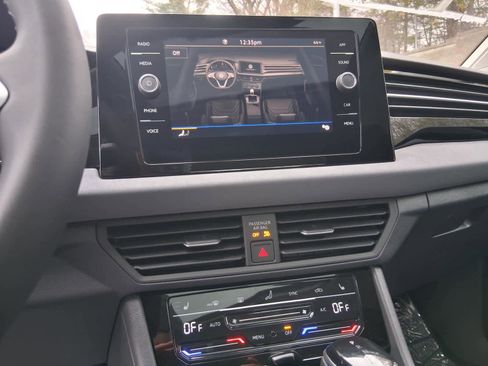 New 2026 Volkswagen Jetta SE FWD image 15