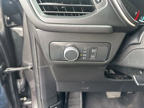 Used 2020 Ford Escape SE image 12