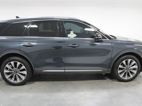 Used 2020 Lincoln Corsair Reserve image 11