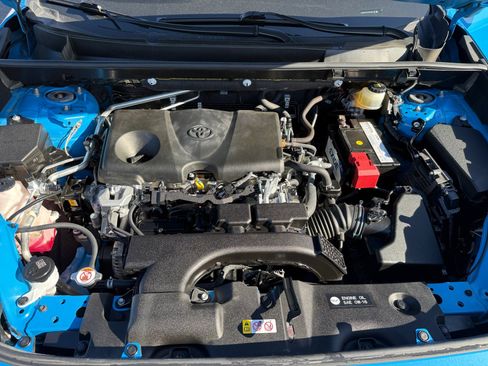 Used 2019 Toyota RAV4 XLE w/ Carpet Mat Package image 20