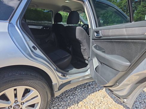 Used 2018 Subaru Outback 2.5i Premium AWD/4WD image 21