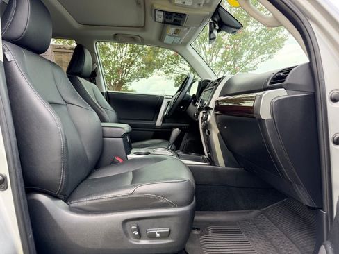Used 2023 Toyota 4Runner Limited RWD image 13