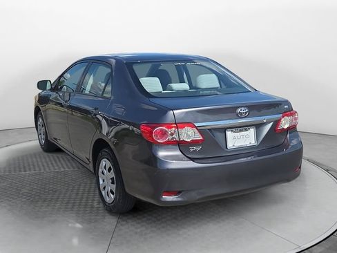 Used 2011 Toyota Corolla LE FWD image 3