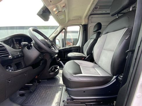 Used 2025 RAM ProMaster 3500 w/ Convenience Group FWD image 10