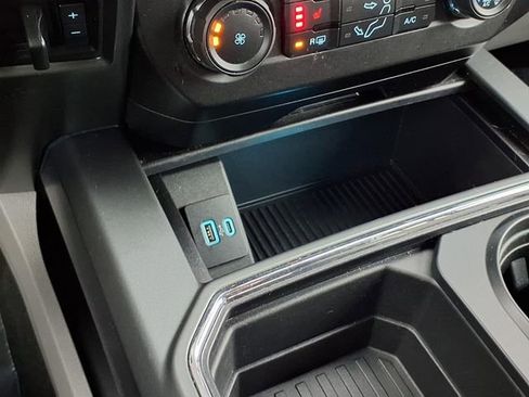 Used 2020 Ford F250 XLT w/ XLT Premium Package image 16