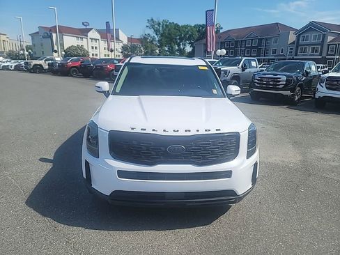 Used 2021 Kia Telluride EX w/ EX Premium Package AWD/4WD image 2