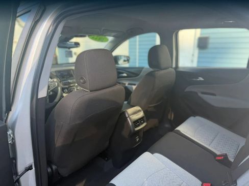 Used 2022 Chevrolet Equinox LS AWD/4WD image 28