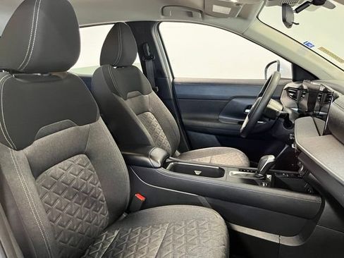 Used 2025 Nissan Kicks SV FWD image 10
