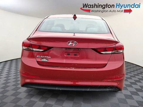 Used 2017 Hyundai Elantra SE image 5