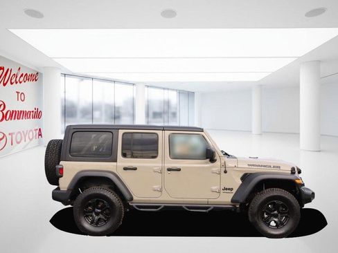Used 2022 Jeep Wrangler Unlimited Sport image 5