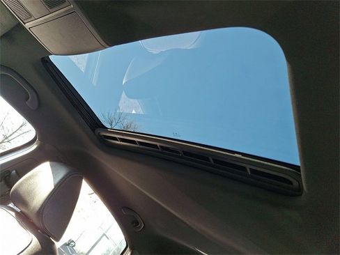 Used 2018 Volkswagen Passat 3.6 image 14