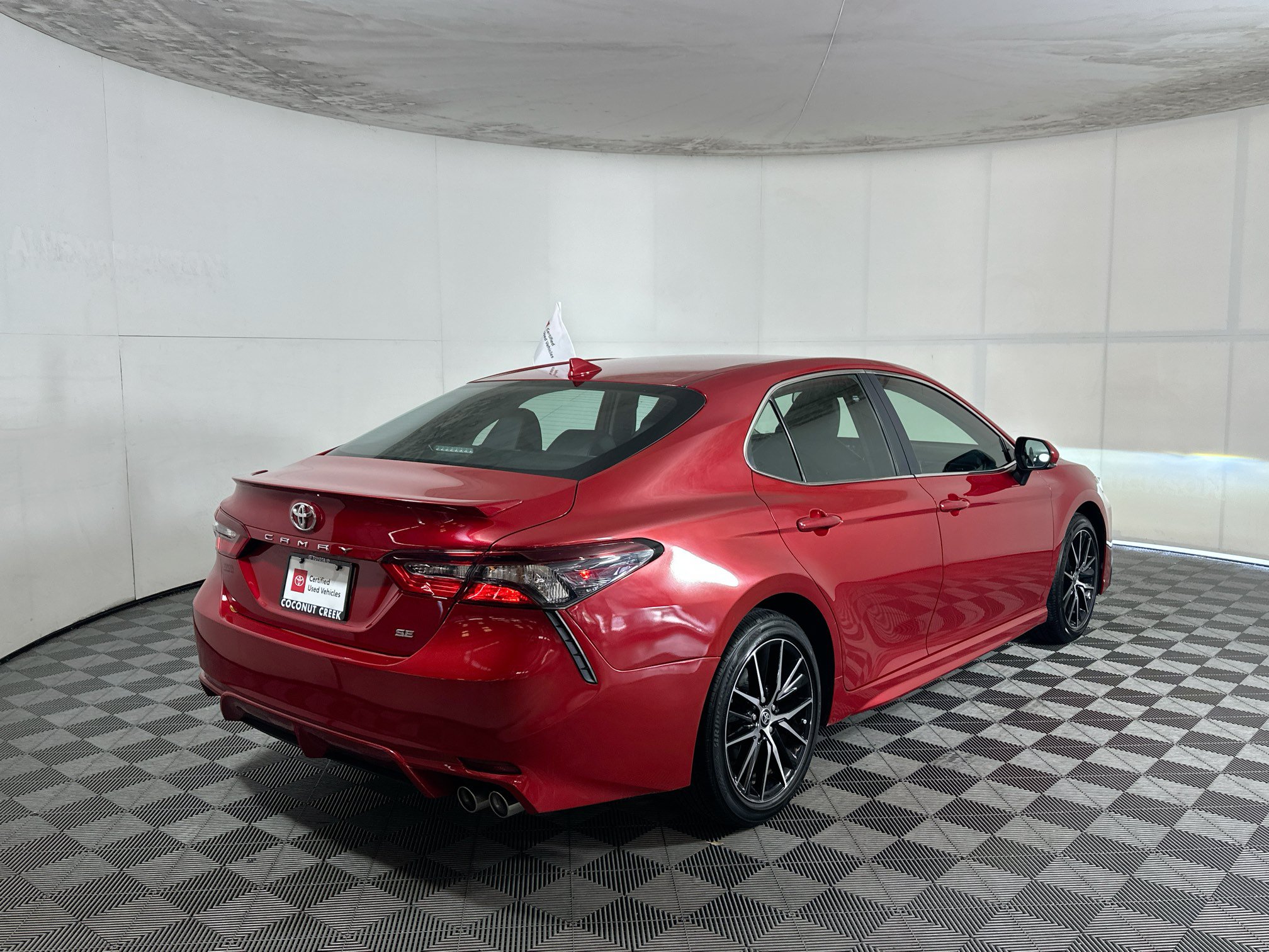 Certified 2024 Toyota Camry SE w/ Convenience Package FWD image 3