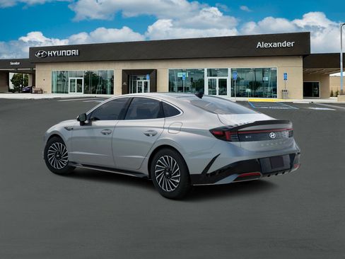 New 2026 Hyundai Sonata SEL FWD image 3