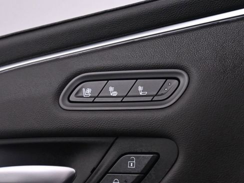 Used 2023 Cadillac Escalade ESV Premium Luxury image 41