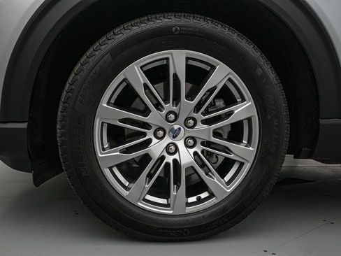 Certified 2025 Ford Explorer Platinum image 10