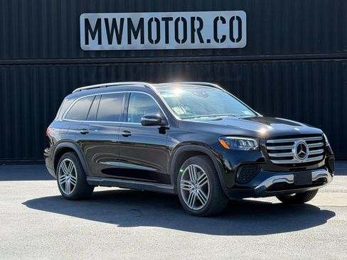 Used 2024 Mercedes-Benz GLS 450 4MATIC image 1