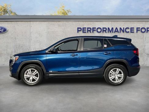 Used 2022 GMC Terrain SLE image 8