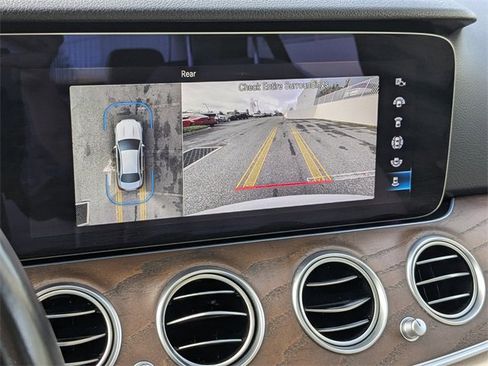Used 2022 Mercedes-Benz E 350 Sedan image 16
