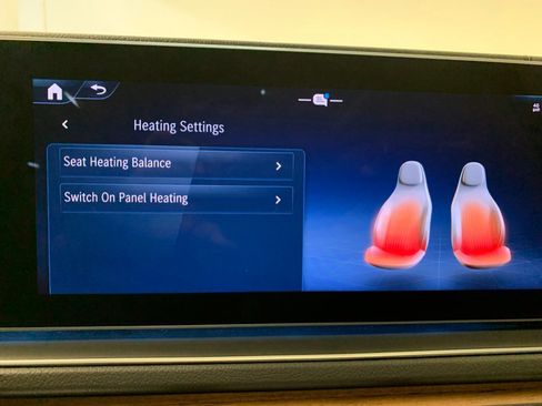 Used 2024 Mercedes-Benz GLE 350 4MATIC w/ AMG Line Exterior image 33