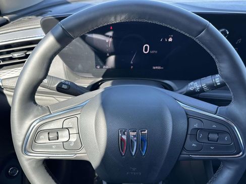 Used 2025 Buick Encore GX Sport Touring w/ Comfort Package image 21