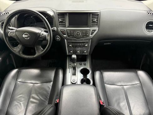Used 2018 Nissan Pathfinder SL w/ Midnight Edition Package image 2
