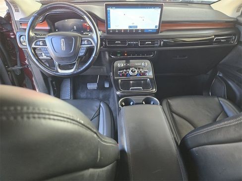 Used 2022 Lincoln Nautilus Reserve w/ Equipment Group 201A image 12