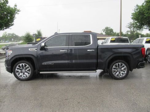 Used 2025 GMC Sierra 1500 Denali w/ Denali Reserve Package AWD/4WD image 4
