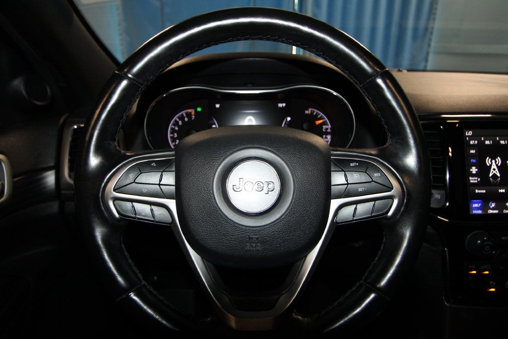 Used 2020 Jeep Grand Cherokee Altitude AWD/4WD image 11
