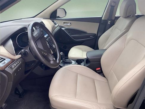 Used 2019 Hyundai Santa Fe XL image 9