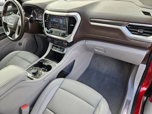 Used 2023 GMC Acadia SLT image 22