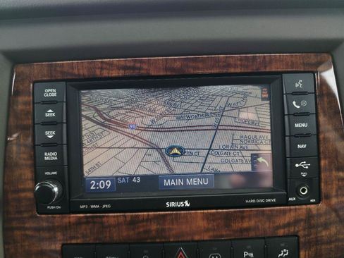 Used 2008 Jeep Commander Limited w/ Trailer Tow Group IV AWD/4WD image 39