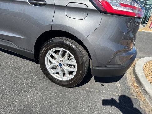 Used 2022 Ford Edge SEL image 9