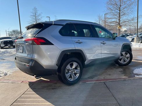 Used 2025 Toyota RAV4 XLE image 6