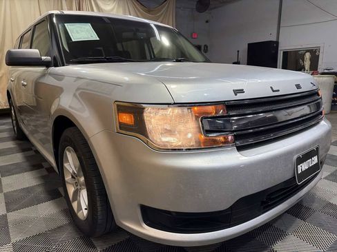 Used 2016 Ford Flex SE image 6