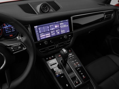 Certified 2025 Porsche Macan image 29